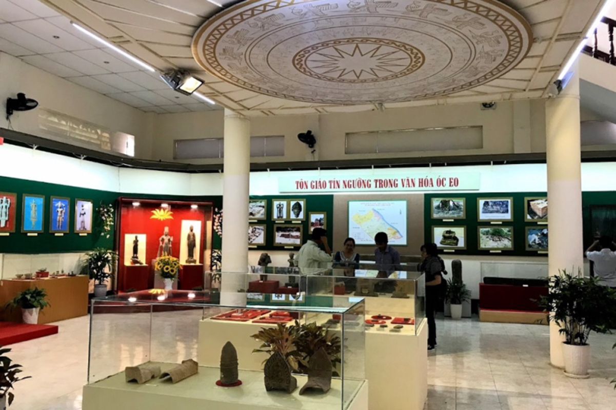 Capture the historic essence of Can Tho City’s cultural gem