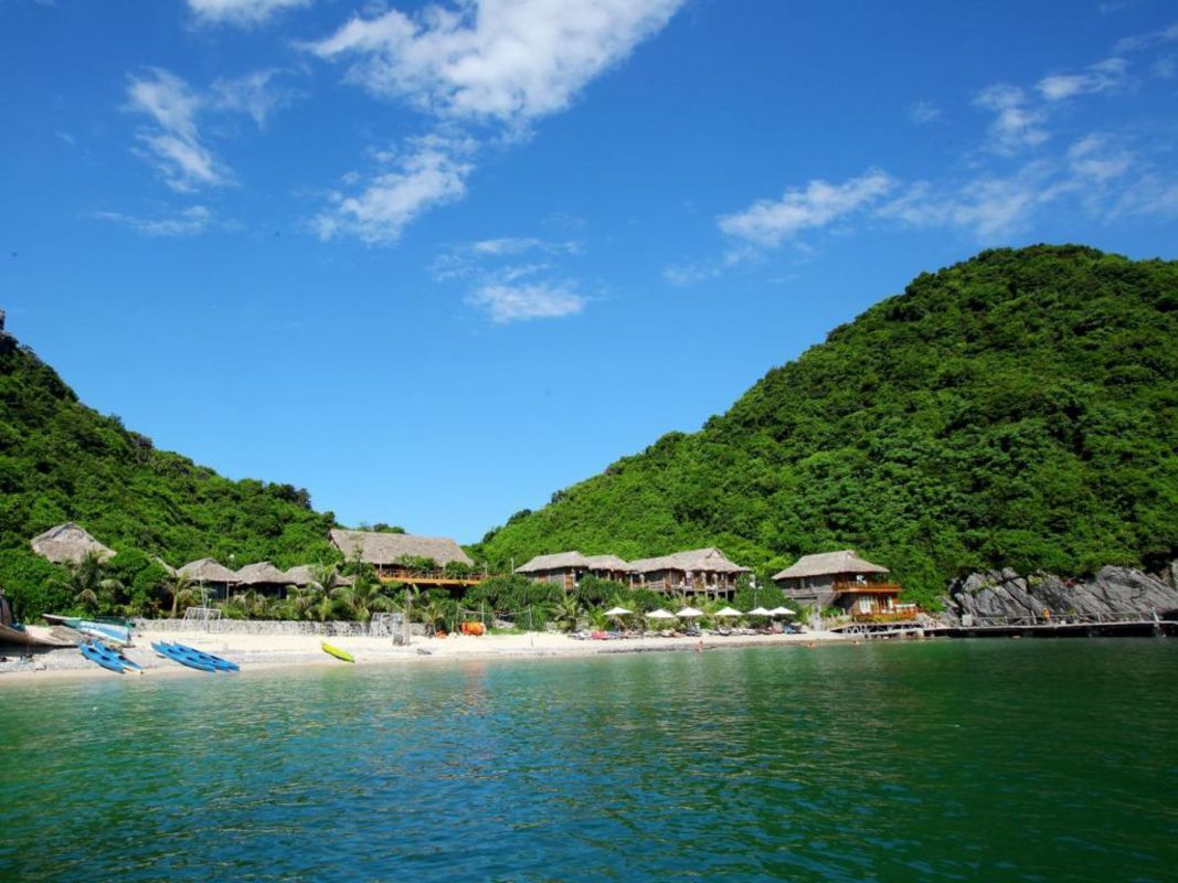Capture the serene beauty of Cat Ba’s hidden lagoons