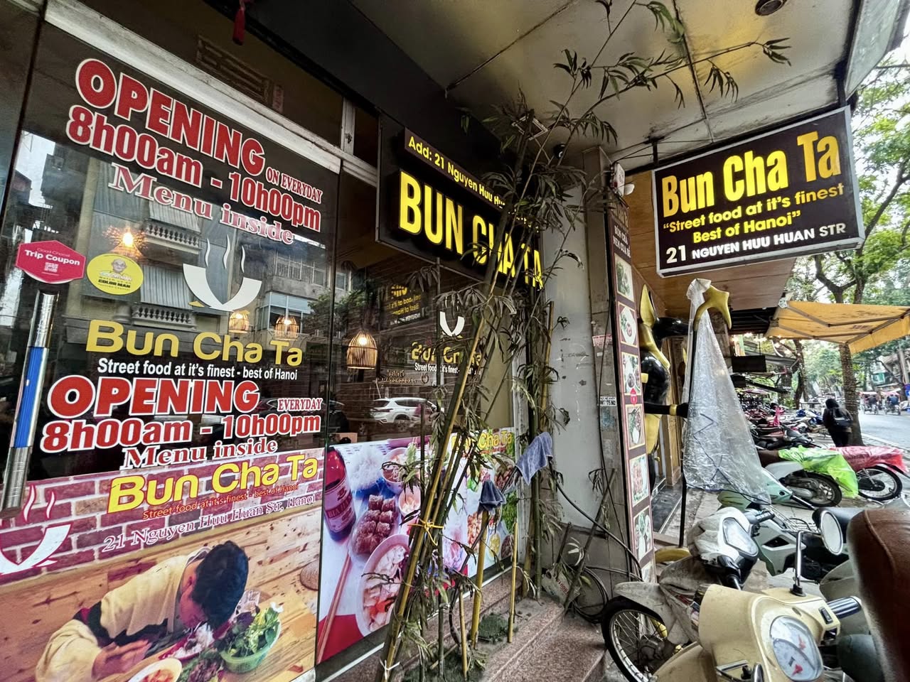 Capture the bustling beauty of Hanoi’s cultural landmarks