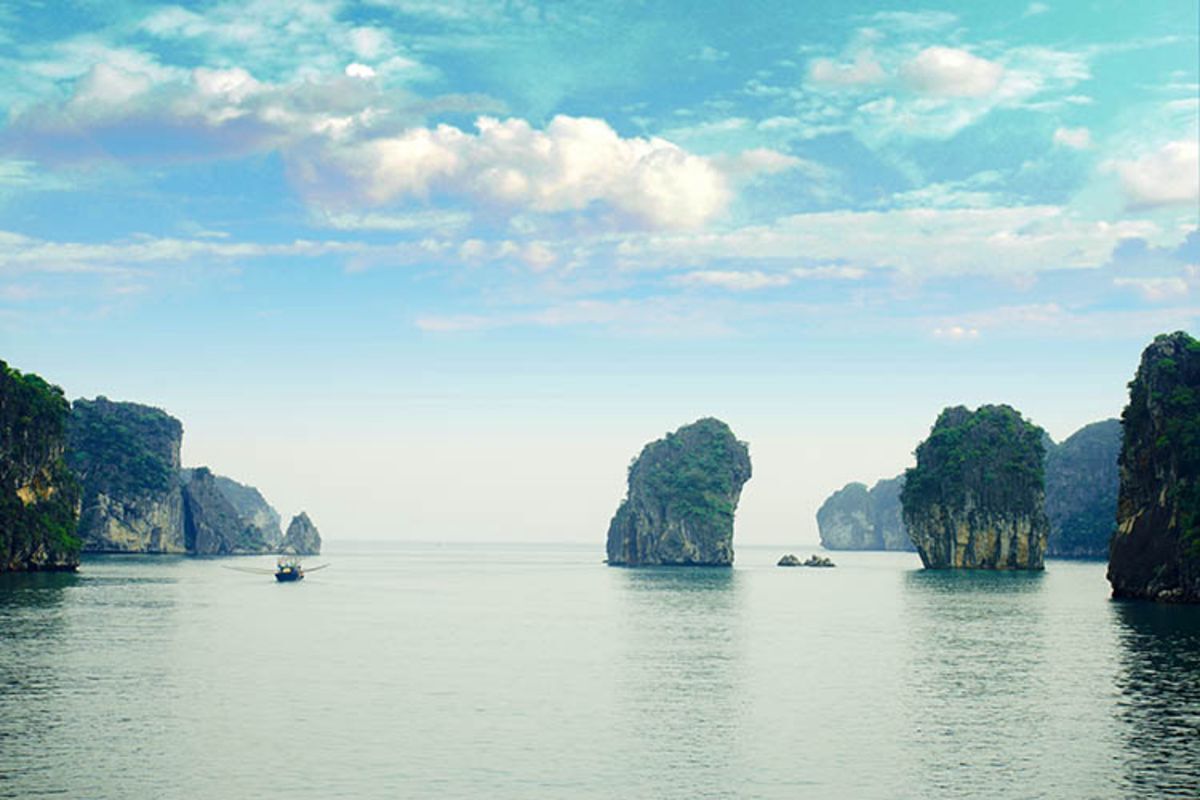 Photograph the pristine allure of Halong Bay’s shores