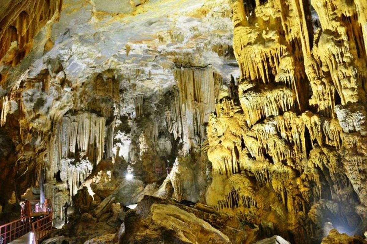 Photograph the natural allure of Quang Binh’s caves