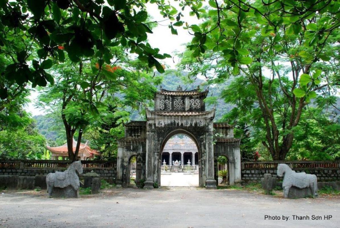 Photograph the intricate allure of Ninh Binh’s heritage