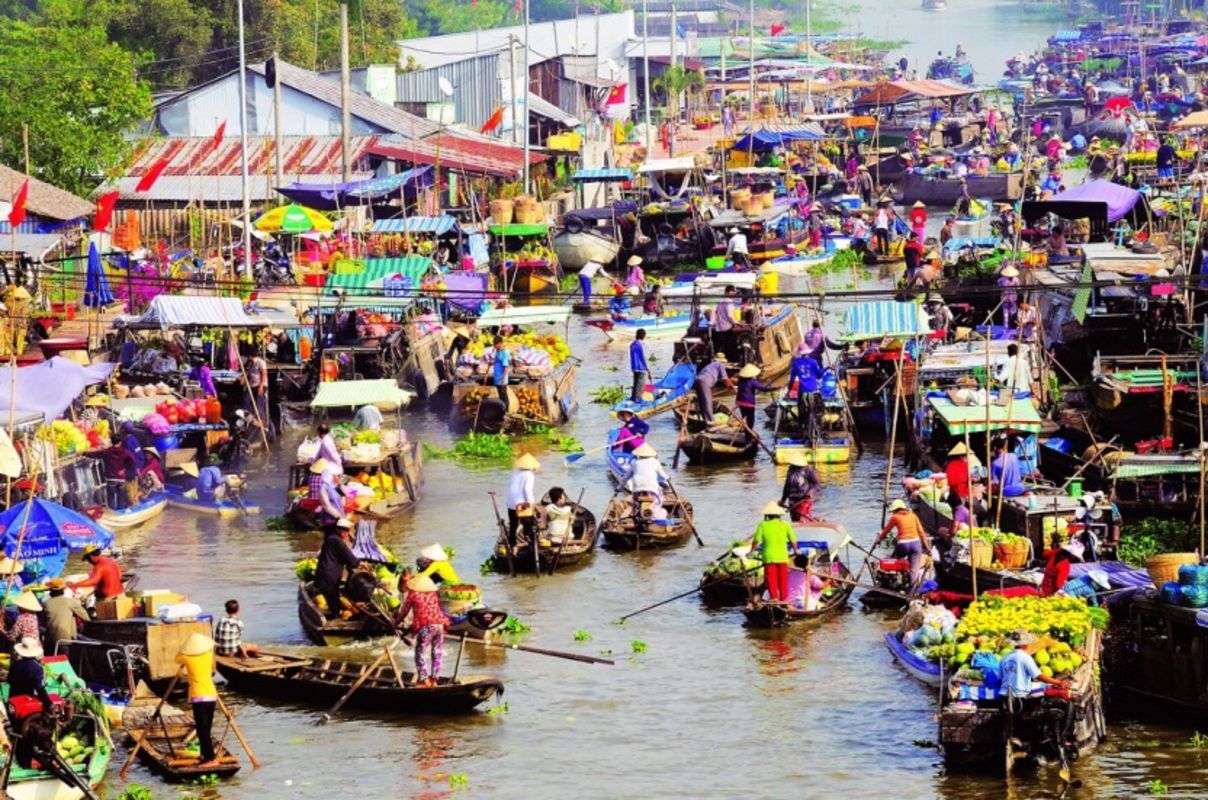 Start your Cai Be Travel with vibrant waterway vibes