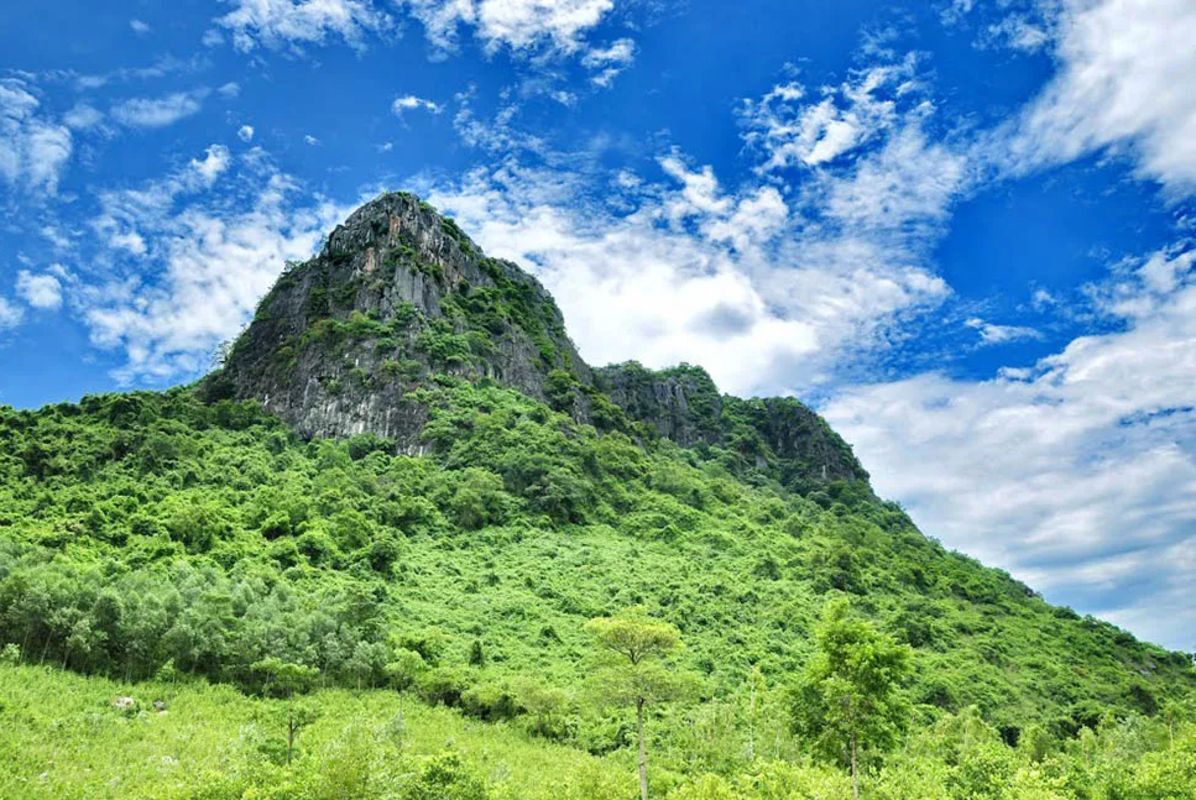 Start your Phong Nha Travel with serene vistas