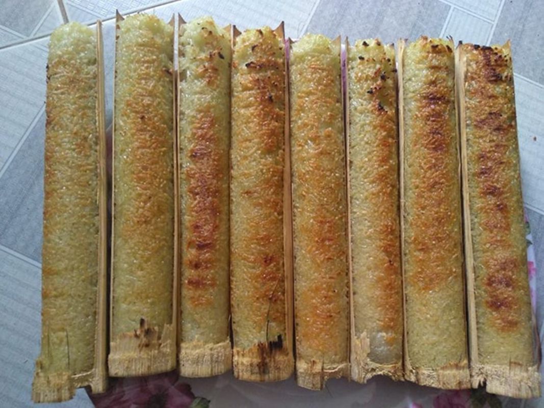 Bac Me’s sticky rice in the bamboo