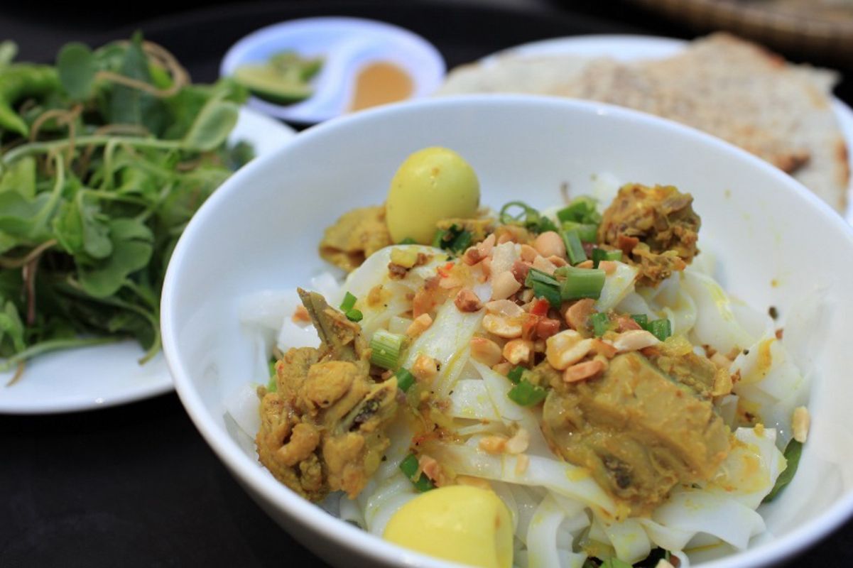 Learn Da Nang’s culinary legacy with expert insights