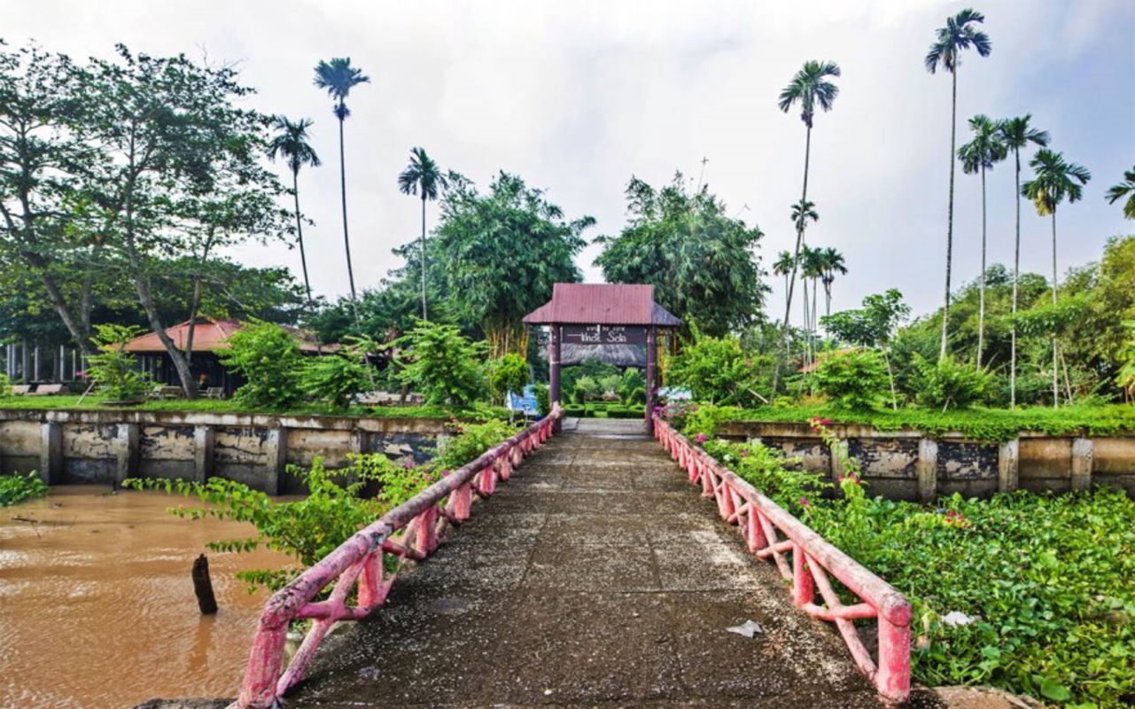 Capture the authentic charm of Thoi Son’s eco-tourism