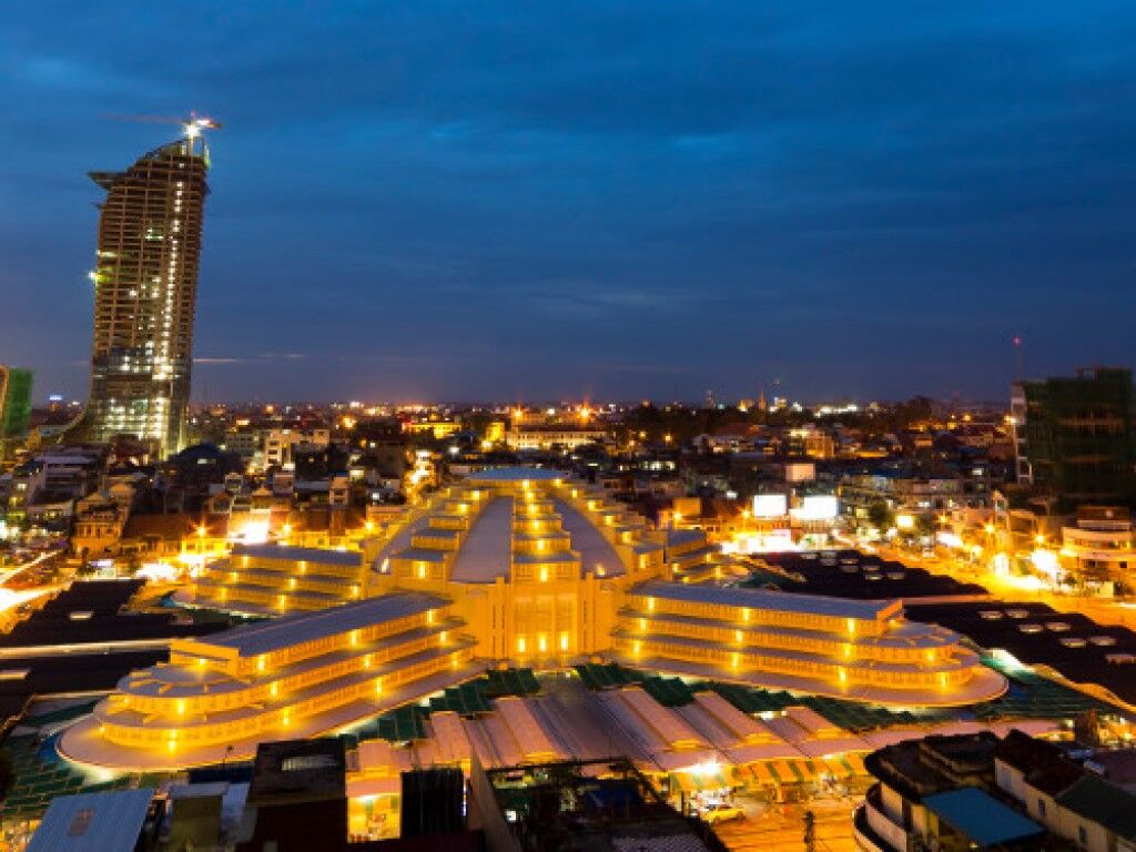 Explore the bustling stalls of Psar Thmei
