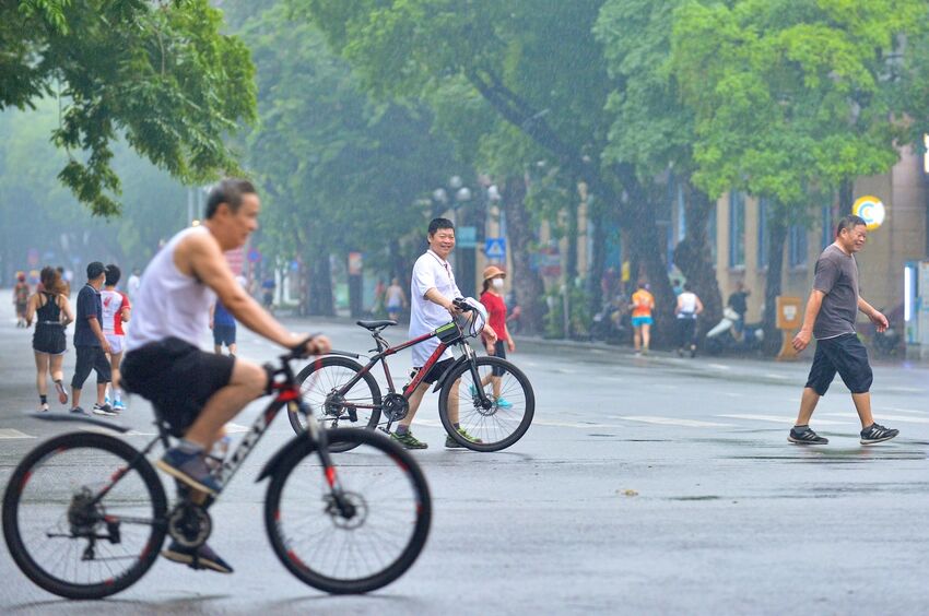 Start your journey with Hanoi’s bustling glow