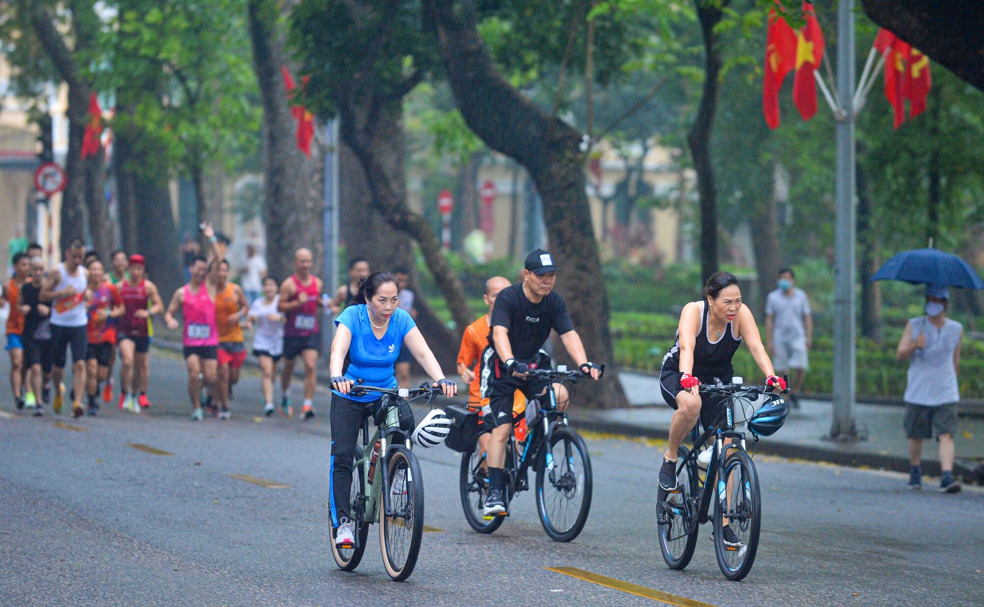 Capture the bustling beauty of Hanoi’s cultural landmarks