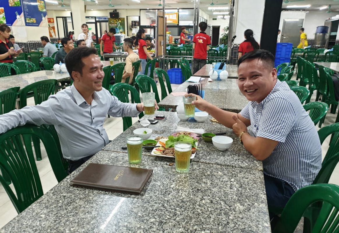 Capture the vibrant essence of Hanoi’s beer culture