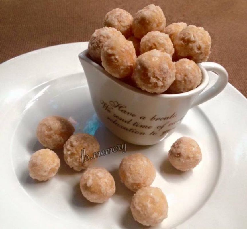 Longan Cake - "Banh Nhan"