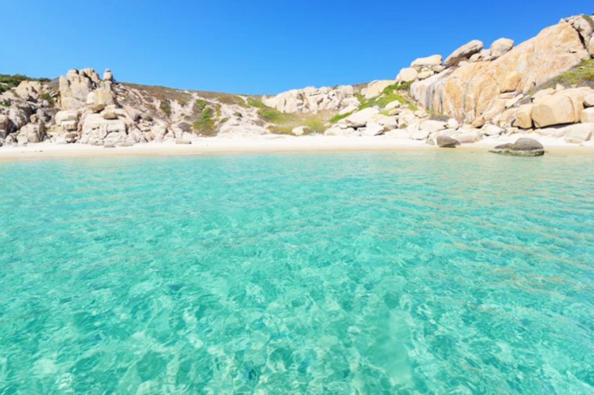 Cau isle ( Cu lao Cau)