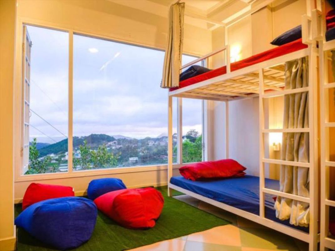 Capture the valley-view charm of Da Lat’s authentic stay