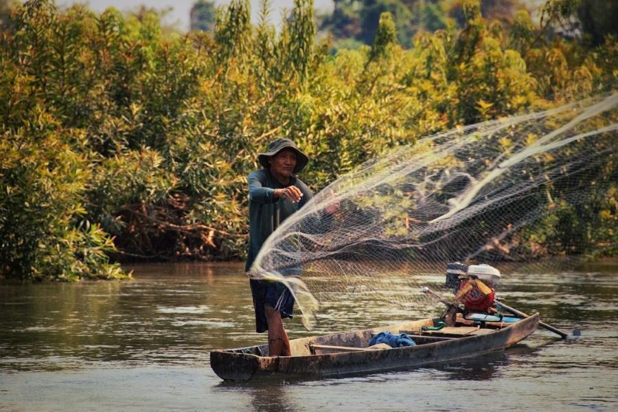 Seize the cultural essence of Laos’ island artistry