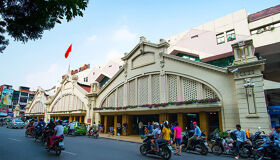 Dong Xuan Market 4