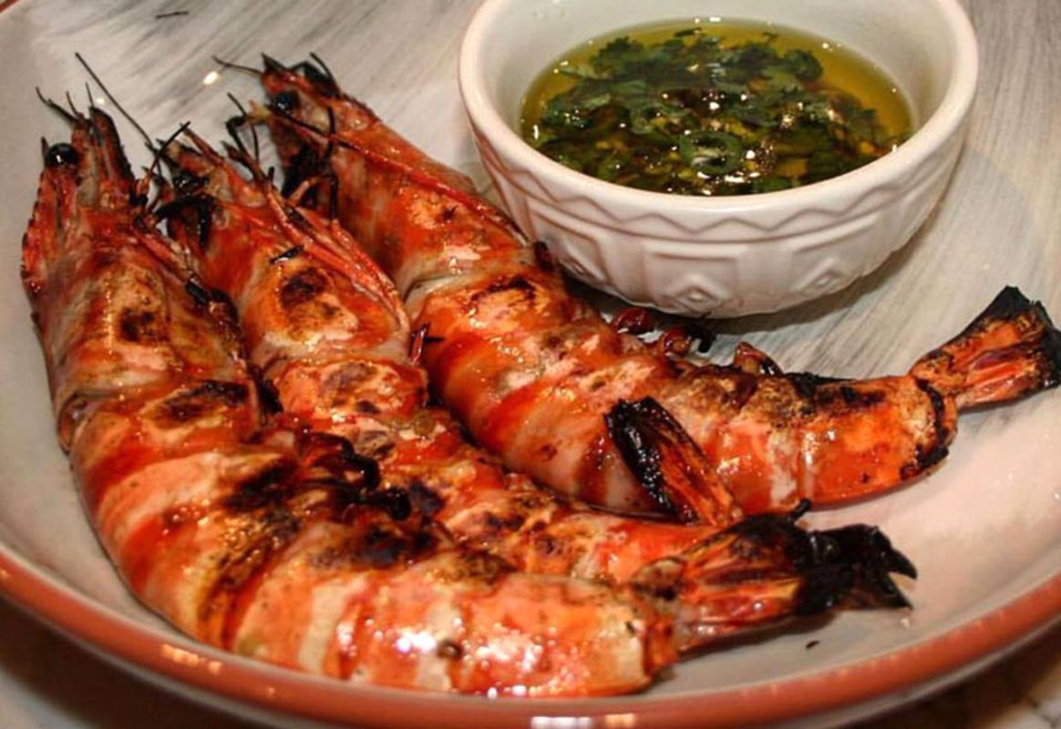 Photograph the cultural allure of Halong Bay’s heritage