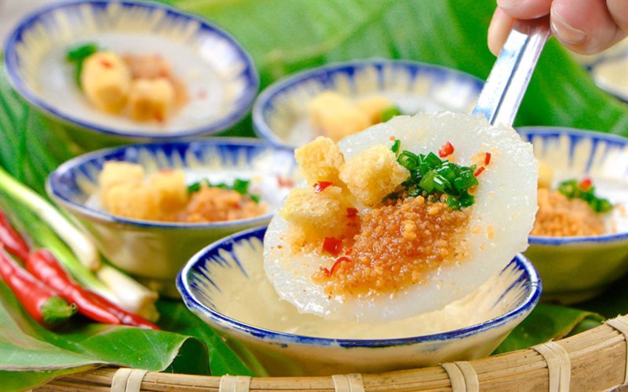 Capture the savory essence of Hoi An Ancient Town’s culinary gem