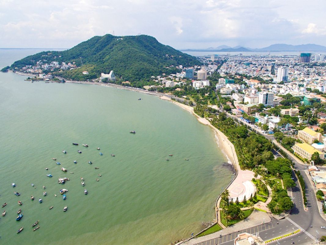 Photograph the adventurous allure of Vung Tau’s waters