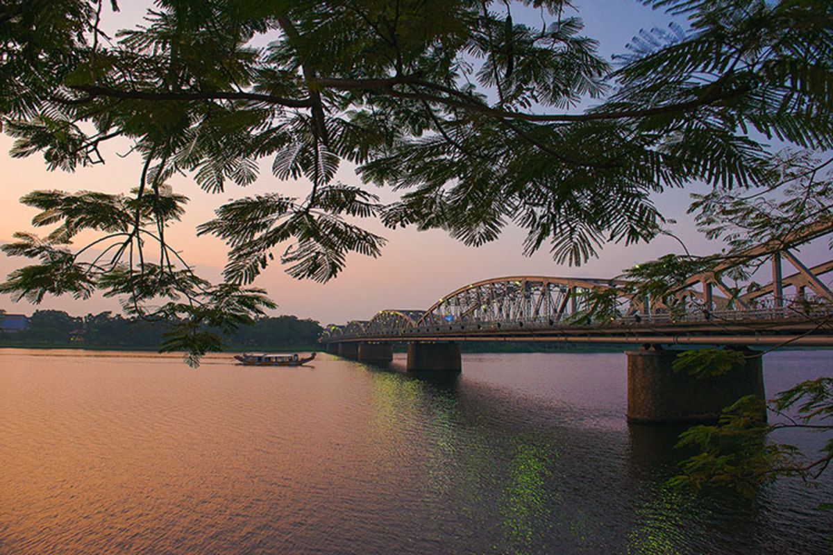 Dive into the scenic charm of Truong Tien Bridge Travel
