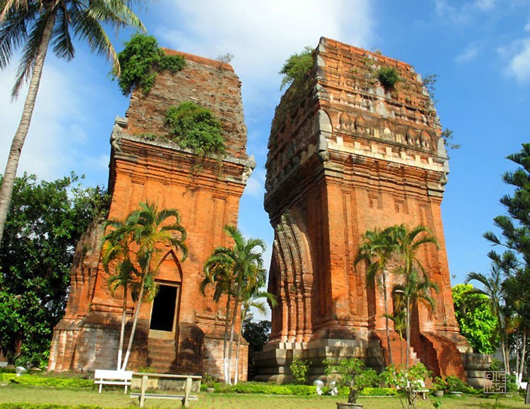 Twin Cham Towers (Hung Thanh Tower) - Embrace the vibrant spirit of Quy Nhon Travel adventures