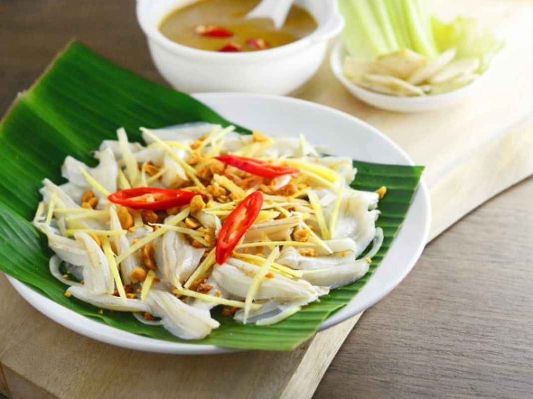 What is Duc Fish Salad "Gỏi Cá Đục" in Ha Tinh Province?