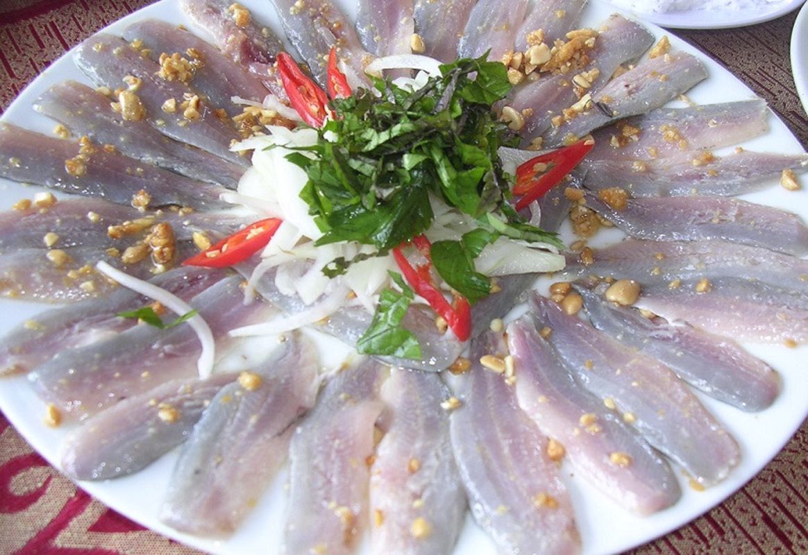 Herring salad (Gỏi Cá Trích)