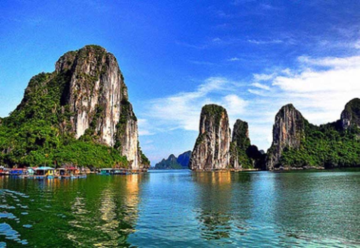 Photograph the coastal allure of Quang Ninh’s paradise