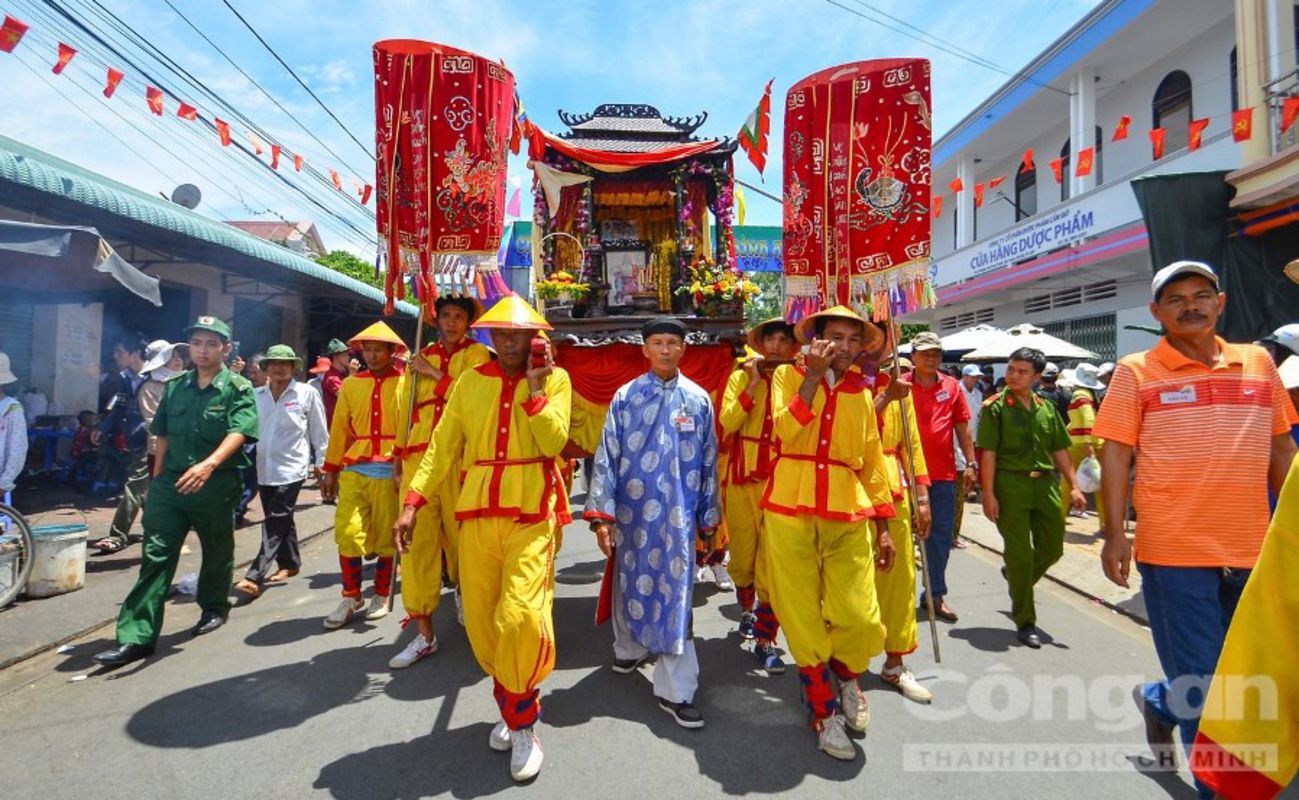 Learn Ho Chi Minh City’s cultural legacy with expert insights