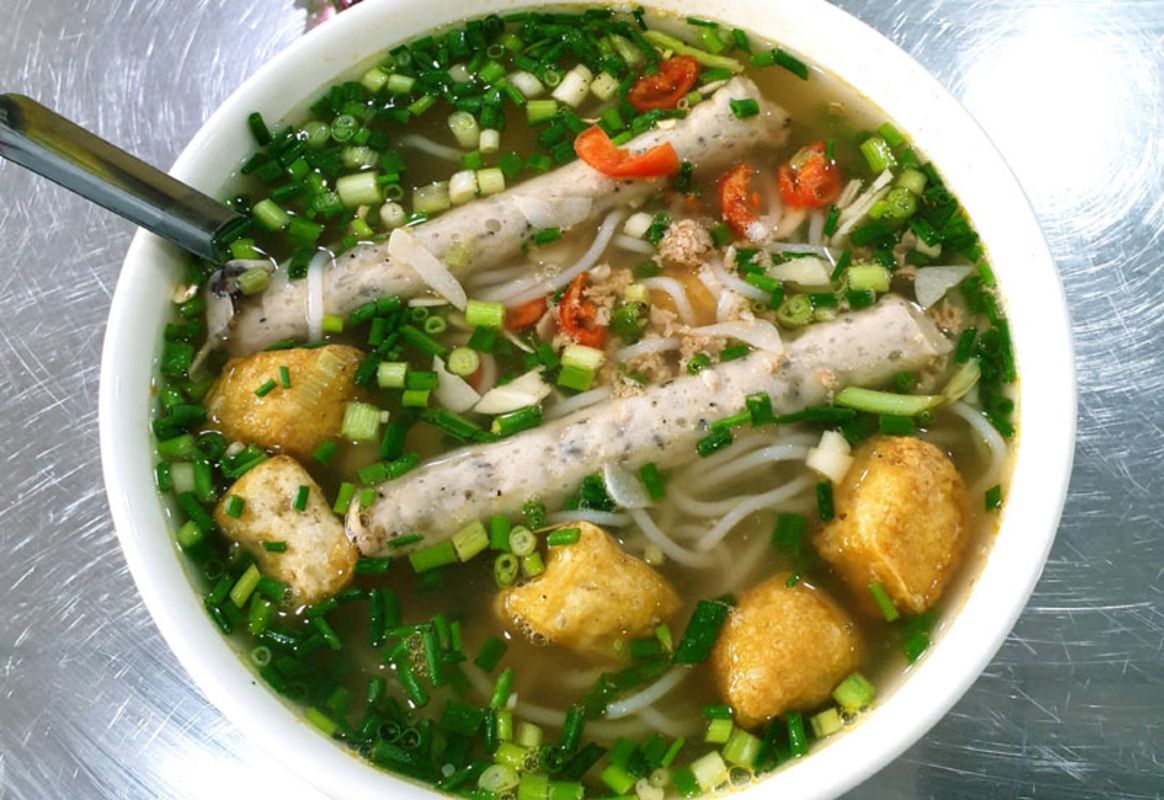 Photograph the savory allure of the Old Quarter’s food scene