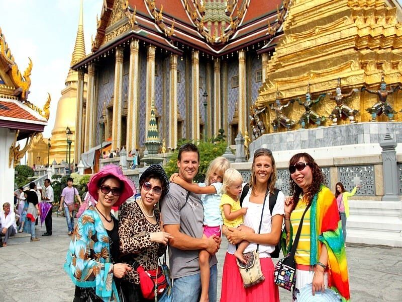 Capture the stunning beauty of Bangkok’s cultural landmarks