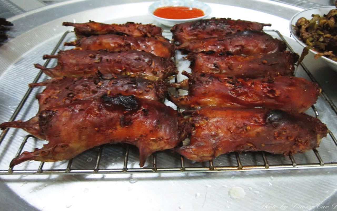 Coconut Rat Meat "Thịt Chuột Dừa"