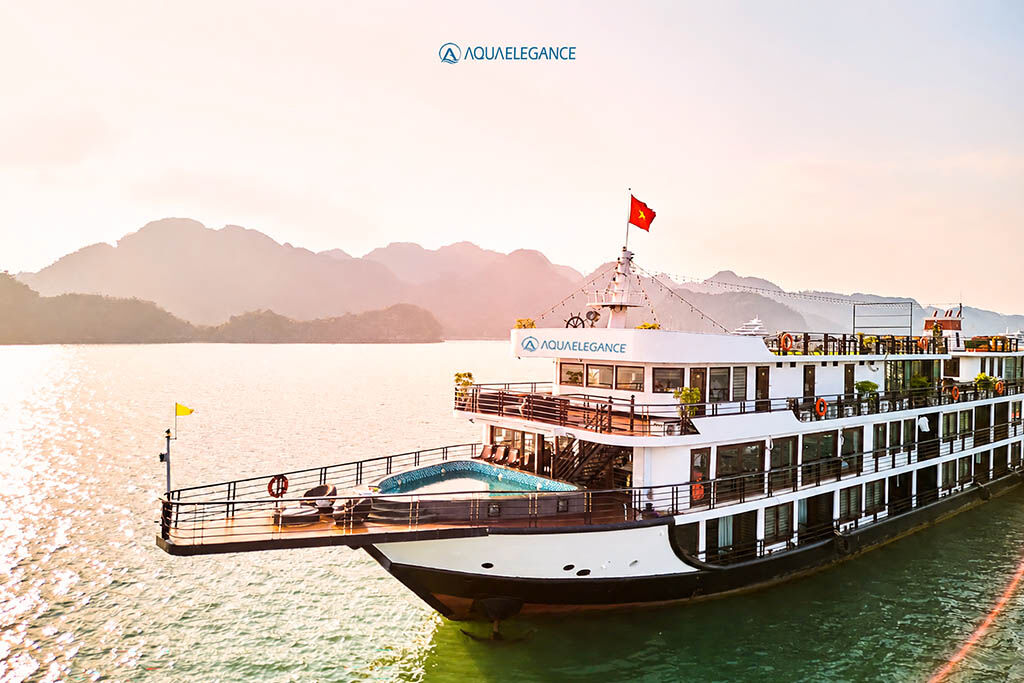 Wake to breathtaking beauty in Halong Bay