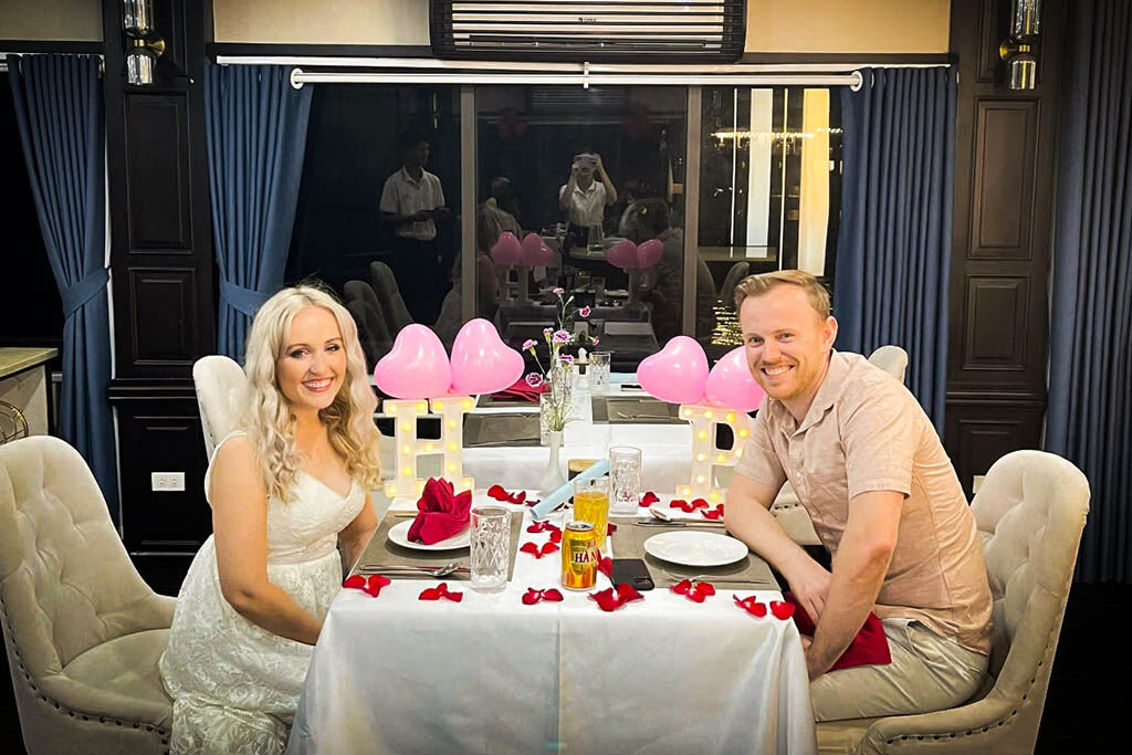 Romantic cruise moments in Halong Bay