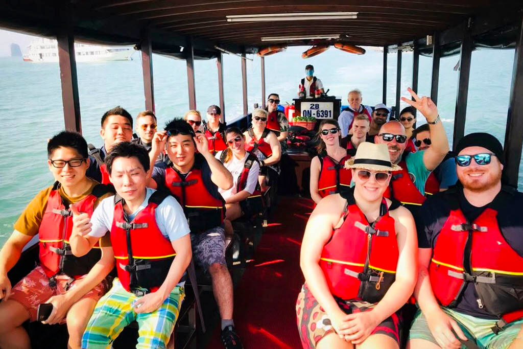 Meet Halong’s fishing communities
