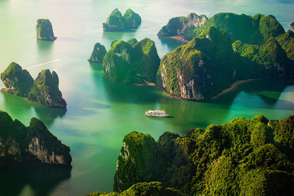 Sail into luxury with Au Co Cruise’s 3-Day 2-Night journey