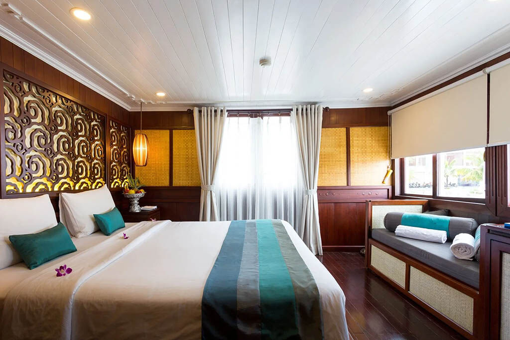 Your private window to Halong Bay