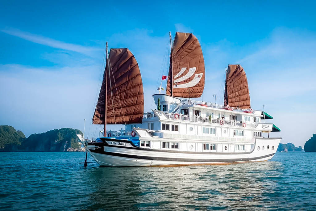 Sail into magic with Bhaya Cruises 2-Day 1-Night