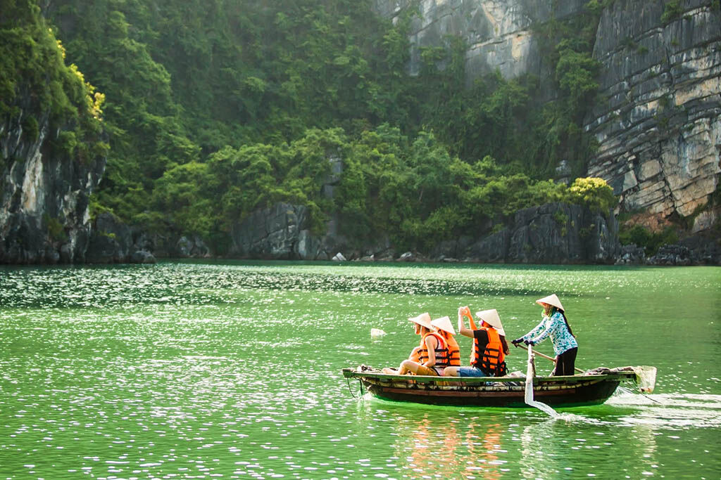 Paddle through hidden lagoons at Luon Cave