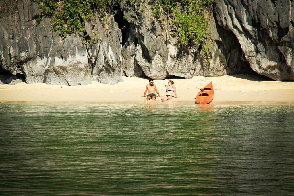 Two hearts, one horizon — Halong Bay