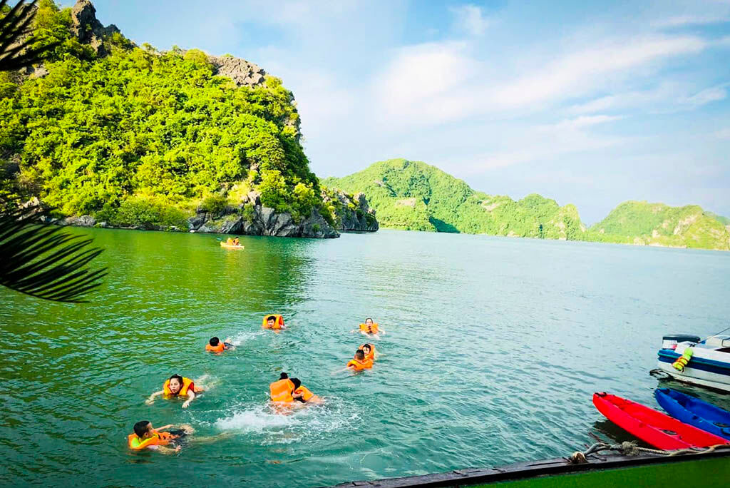 Escape into pure tranquility aboard your Halong cruise