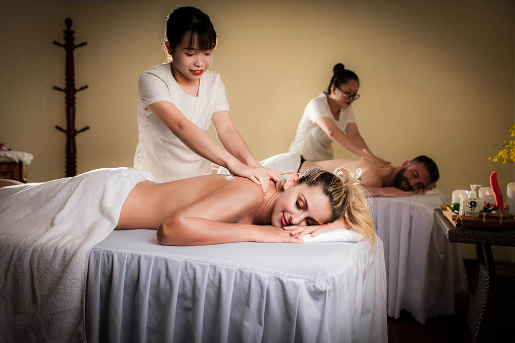 Unwind to the gentle rhythm of Halong Bay