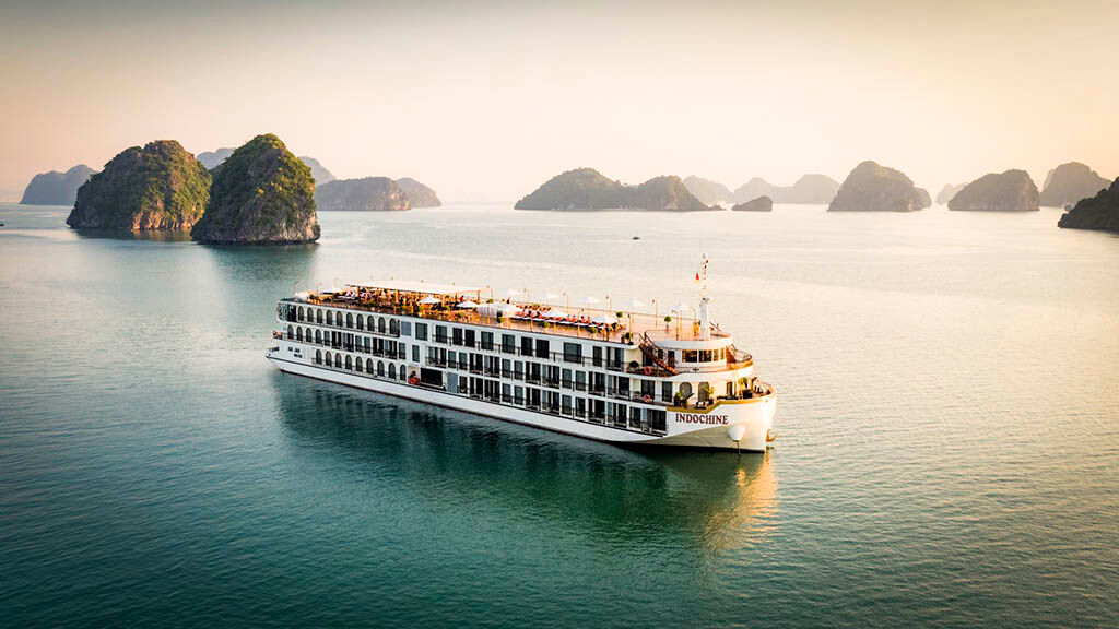 Start your journey with Halong Bay’s scenic glow