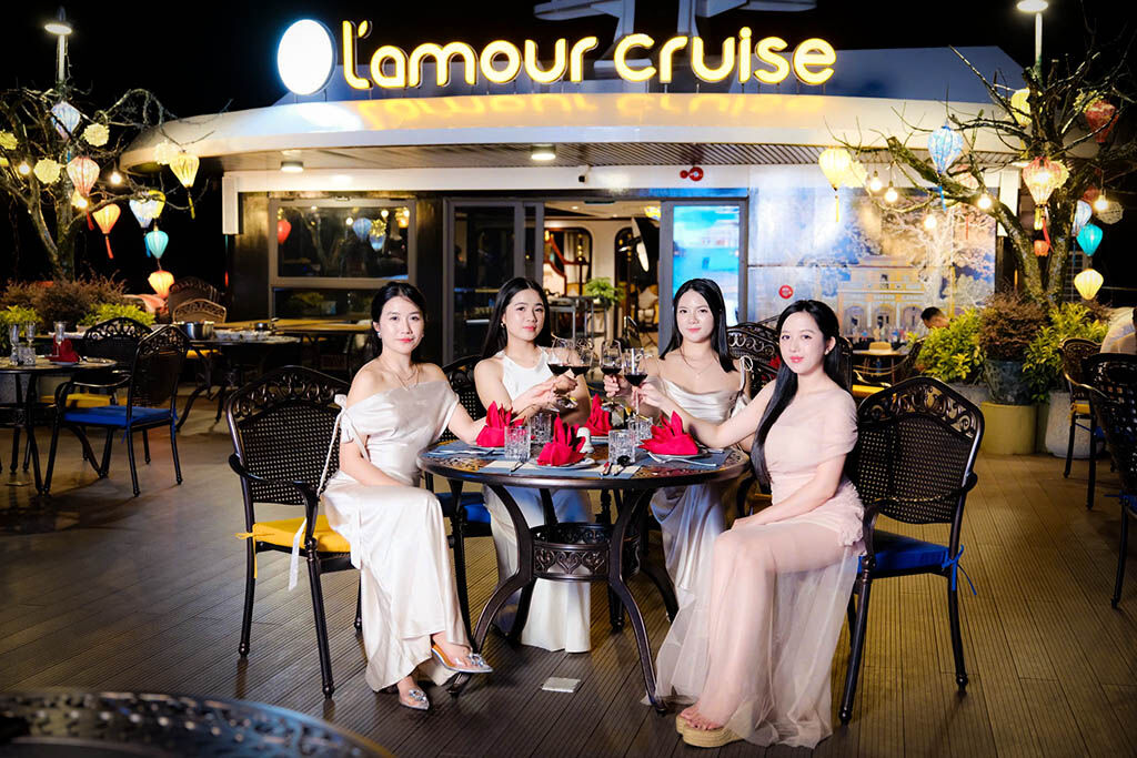 Toast to unforgettable Halong Bay Tours