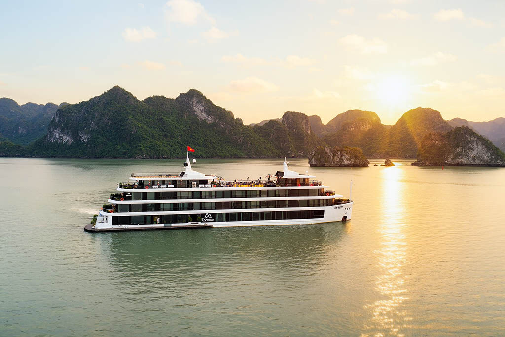 Discover hidden wonders on Halong Bay Tours