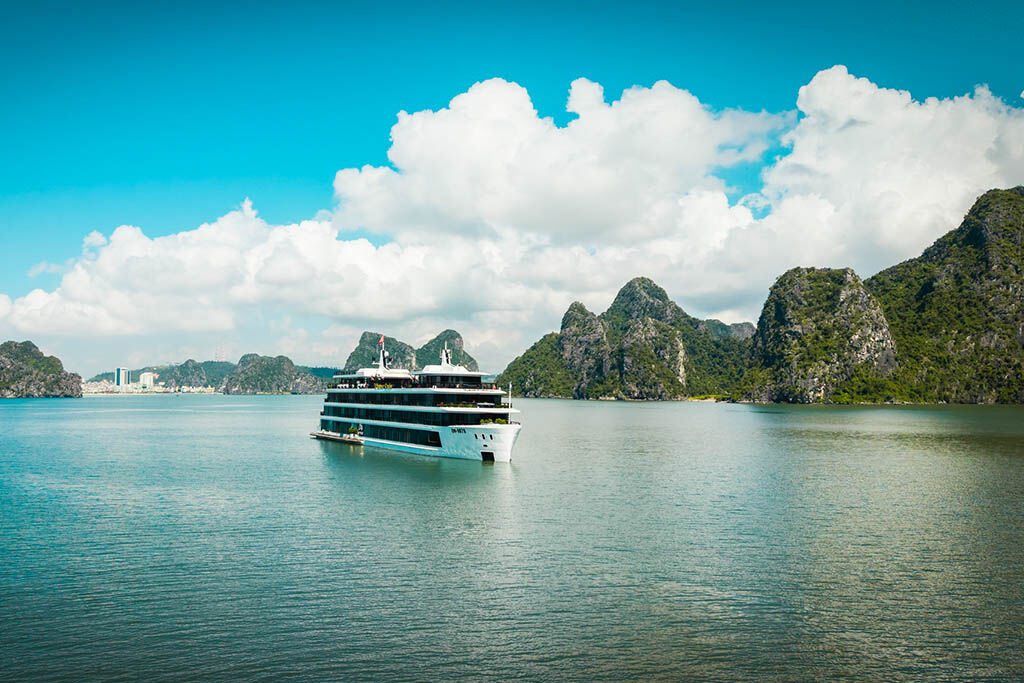 Sail into luxury with L'amour Cruise in Halong Bay