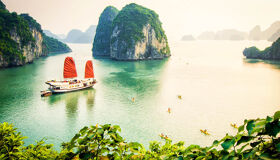 Your private floating sanctuary in Halong Bay