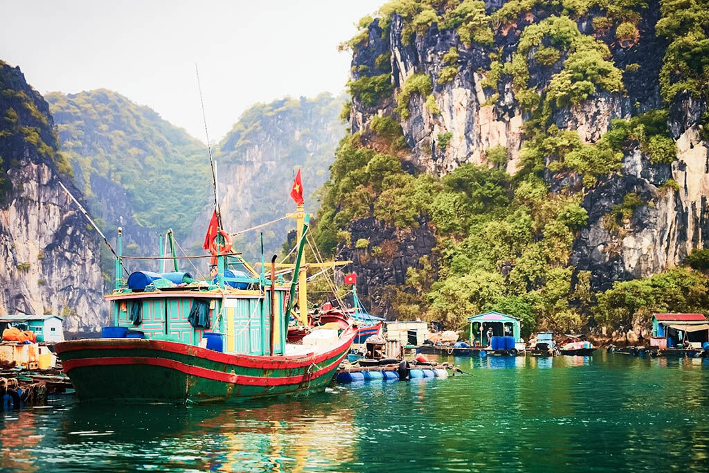 Step into paradise as you explore Halong Bay’s hidden lagoons