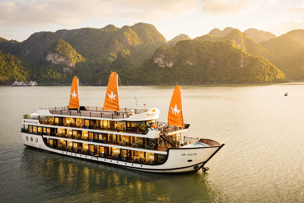 Discover hidden wonders in Lan Ha Bay