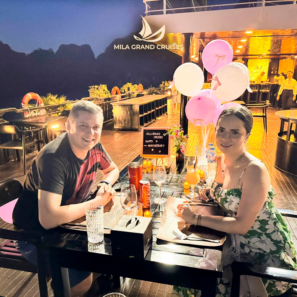 Let evening light turn Halong Bay into romance